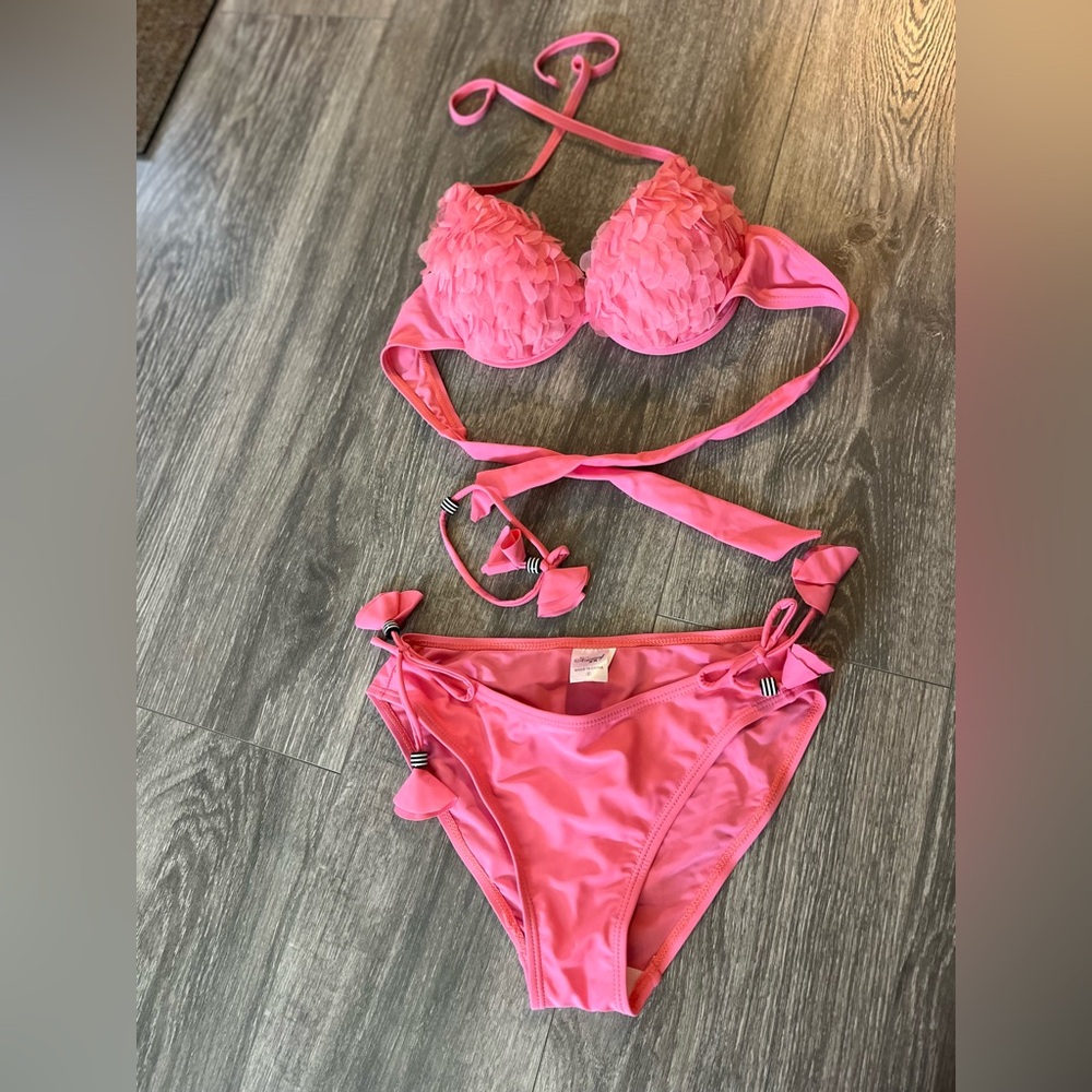 Women’s Pink Swim Set size 6
